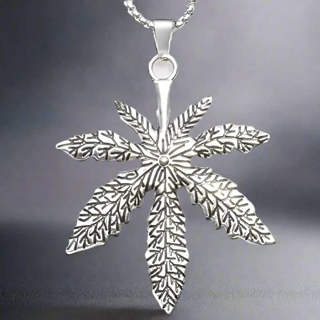 THE MEN THING SS Pendant/ Necklace HEMP-LEAF - Alloy Pendant with Pure Stainless Steel  24inch Round Box Chain, European trending Style for Men & Boys