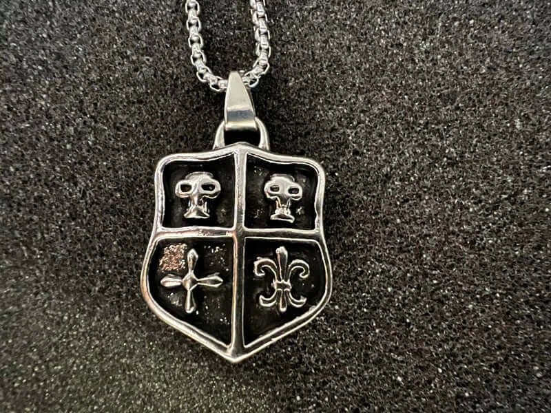 THE MEN THING SS Pendant/ Necklace JOKER DECK SKULL -  Alloy Pendant with Pure Stainless Steel 24inch Round Box Chain, American trending Style for Men & Boy