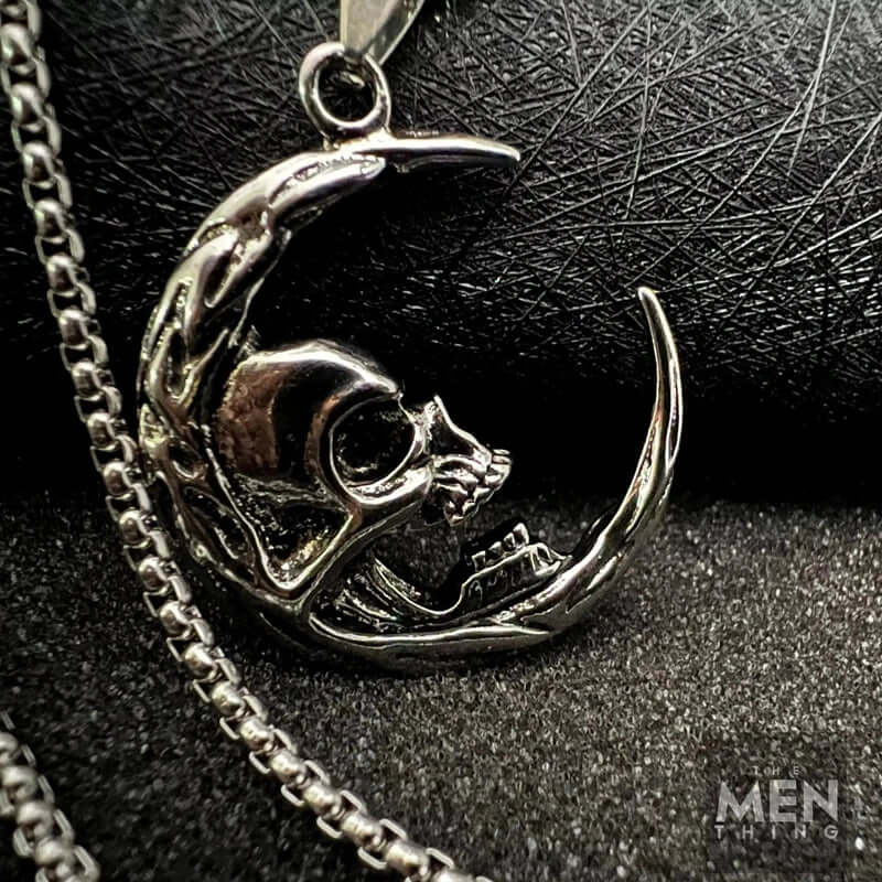 THE MEN THING SS Pendant/ Necklace MOON NIGHT SKULL - Alloy Pendant with Stainless Steel  24inch Round Box Chain, European trending Style for Men & Boy