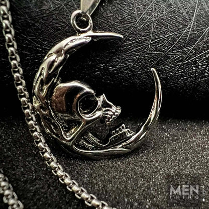 THE MEN THING SS Pendant/ Necklace MOON NIGHT SKULL - Alloy Pendant with Stainless Steel  24inch Round Box Chain, European trending Style for Men & Boy