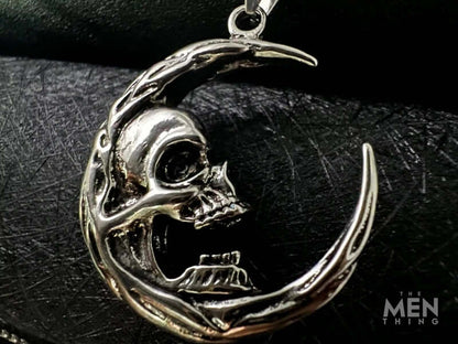 THE MEN THING SS Pendant/ Necklace MOON NIGHT SKULL - Alloy Pendant with Stainless Steel  24inch Round Box Chain, European trending Style for Men & Boy