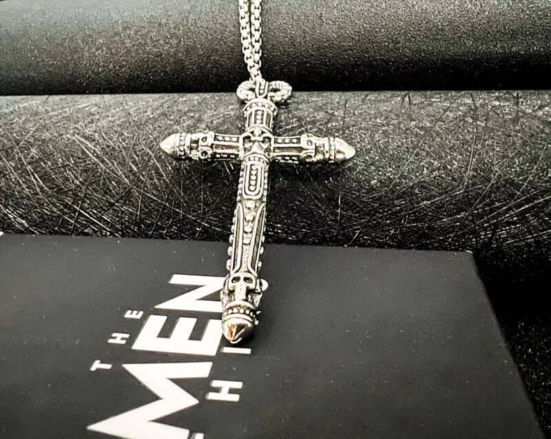 THE MEN THING SS Pendant/ Necklace RED INDIAN CROSS - Alloy Pendant with Pure Stainless Steel 24inch Round Box Chain , Milan trending Style for Men & Boy