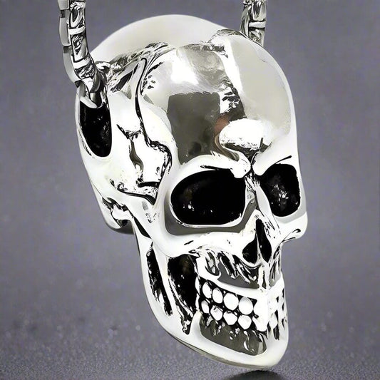 THE MEN THING SS Pendant/ Necklace SKULL HARD -  Alloy Silver Skull Pendant with Pure Stainless Steel 24inch Round Box Chain, European trending Style Men & Boy
