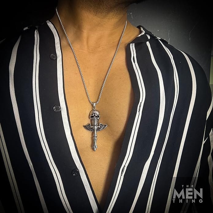 THE MEN THING SS Pendant/ Necklace SKULL KING - Pure Titanium Steel Pendant with 24inch Round Box Chain for Men & Boys