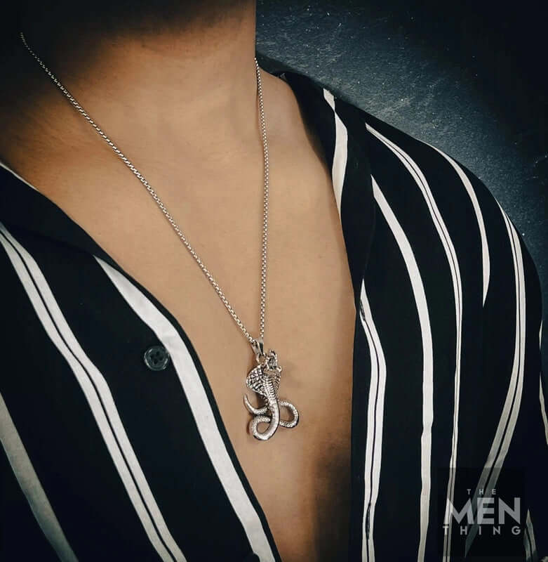 THE MEN THING SS Pendant/ Necklace THE KING, THE COBRA - Alloy Snake Pendant with Pure Stainless Steel  24inch Round Box Chain, European trending Style  for Men & Boy