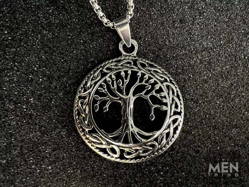 THE MEN THING SS Pendant/ Necklace TREE OF LIFE -  Alloy Pendant with Stainless Steel 24inch Round Box Chain, American trending Style for Men & Boy