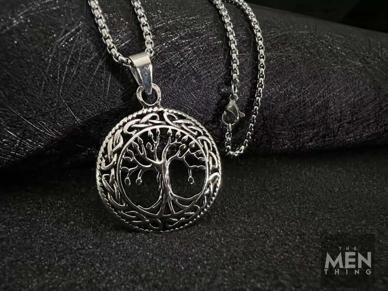 THE MEN THING SS Pendant/ Necklace TREE OF LIFE -  Alloy Pendant with Stainless Steel 24inch Round Box Chain, American trending Style for Men & Boy