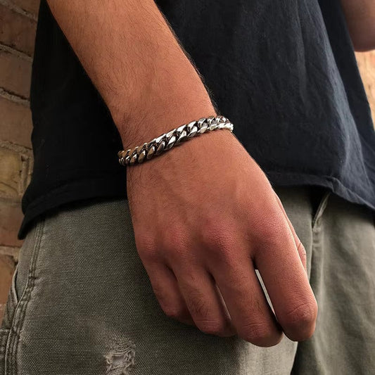 THE MEN THING Steel Bracelets CLASSIC CURB CHAIN BRACELET - 10m Pure Titanium Steel Bracelet with Magnetic Buckle for Men & Boy (8 inch)