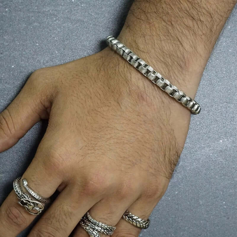 THE MEN THING Steel Bracelets CURVELINE - 6mm Stainless Steel Bracelet 7 inch for Men & Boy