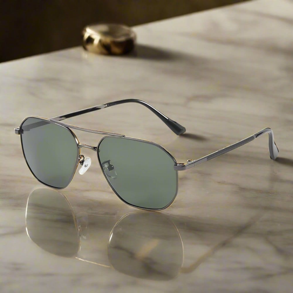 THE MEN THING Sunglasses J3347 - AMBER LUXE - HD Polarised Sunglasses for Men - UV400 Protection, Stainless Steel Frame - Gunmetal Frame with Green Lens
