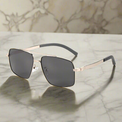THE MEN THING Sunglasses J3348 - VORTEX SHADE - HD Polarised Sunglasses for Men - UV400 Protection, Stainless Steel Frame - Gold Frame with Black Lens